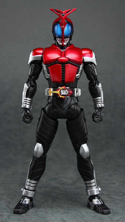 S.H.Figuarts 仮面ライダーカブト ライダーフォーム(真骨彫製法